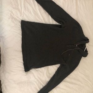 Im selling a sweatshirt!